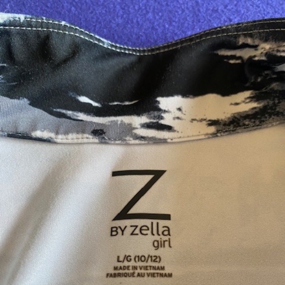 Zella Girl Black And White Long Sleeve Zip Up Girls Size Large - Picture 2 of 3